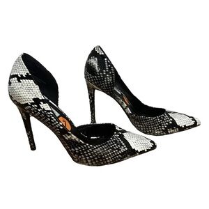 Steve Madden pointed toe pumps